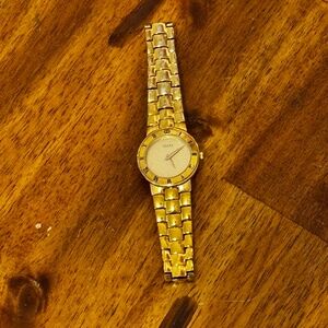 1990's Vintage Women’s Gucci Watch,Gold Plated Quartz Bracelet Watch,Gold Dial